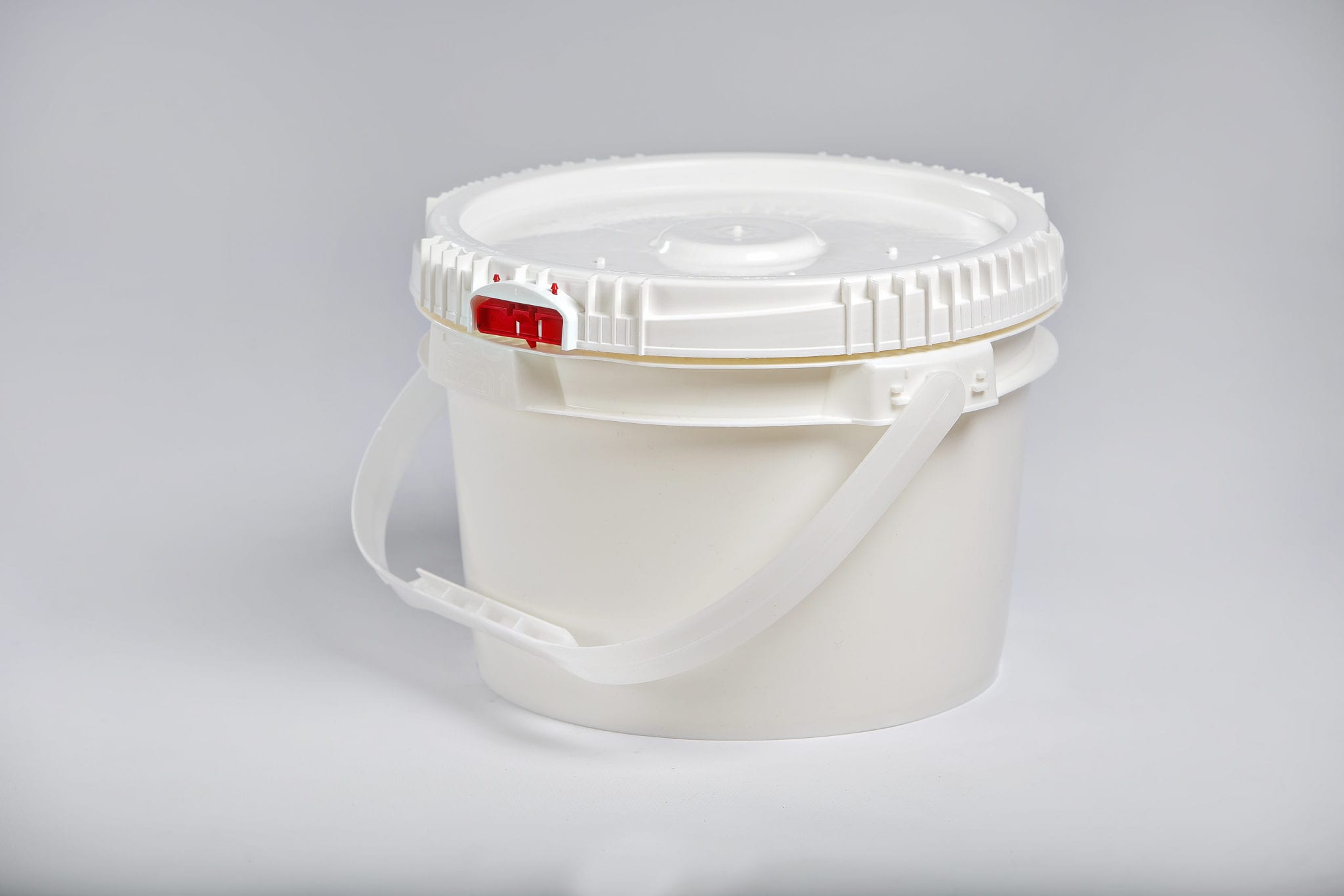 2 Gallon Screw Top Bucket