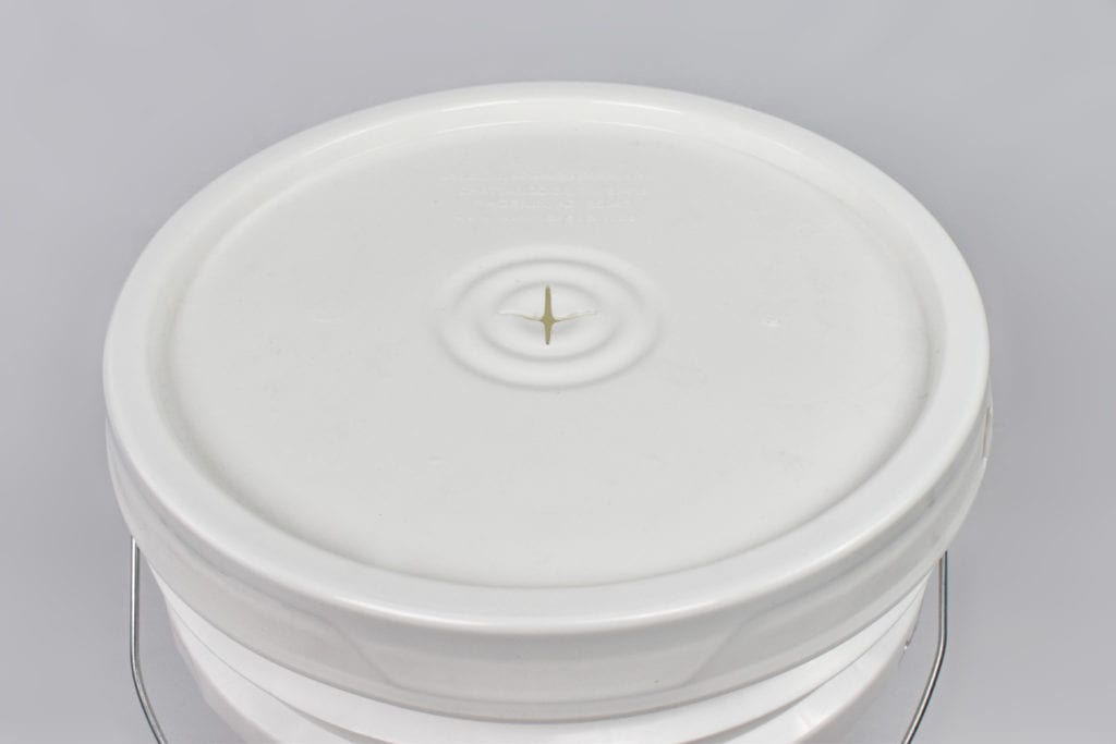 Plastic Pail - 2.5 Gallon Life Latch NG PailM&M Industries - Ultimate Pail  & Packaging Solutions